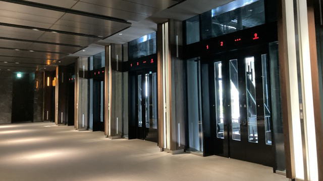 グランフロント 2Fシャトルエレベーターホール